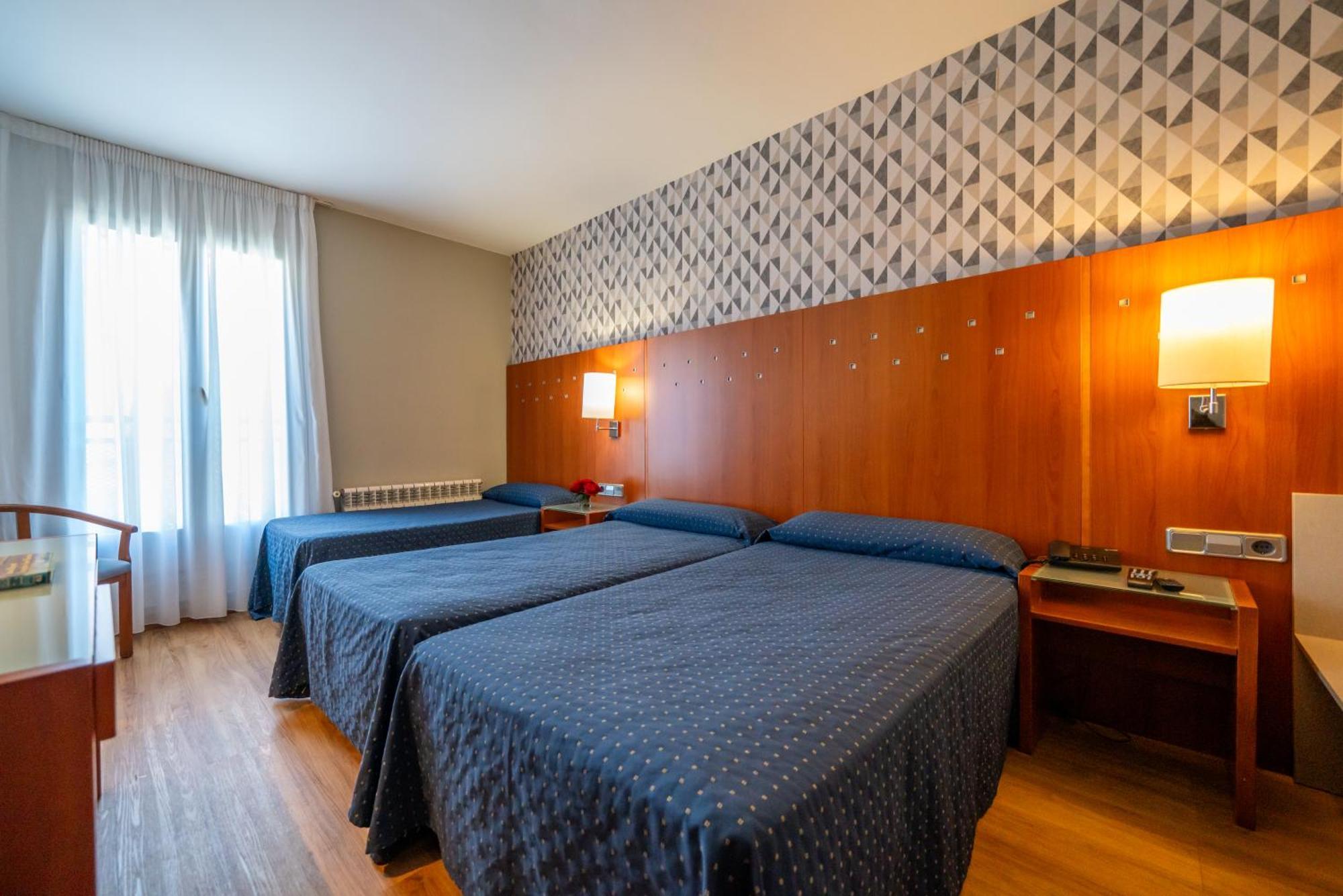 Hotel J. Balmes Vic Kültér fotó